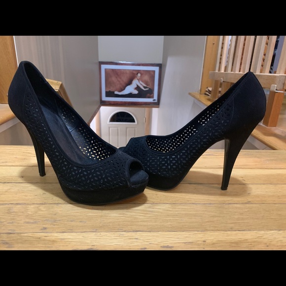 Apt 9 Black Platform Peep Toe High Heels - Picture 2 of 7